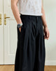 AQ Pleated Curved Pants (Black)